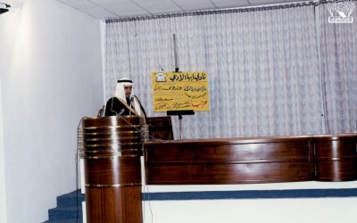 جانب من محاضرة ( الحركة الأدبية في المملكة – د. عبد الله بن عبد المحسن التركي) ، وجانب آخر من مشاركة النادي في الأنشطة الاجتماعية والأمنية …