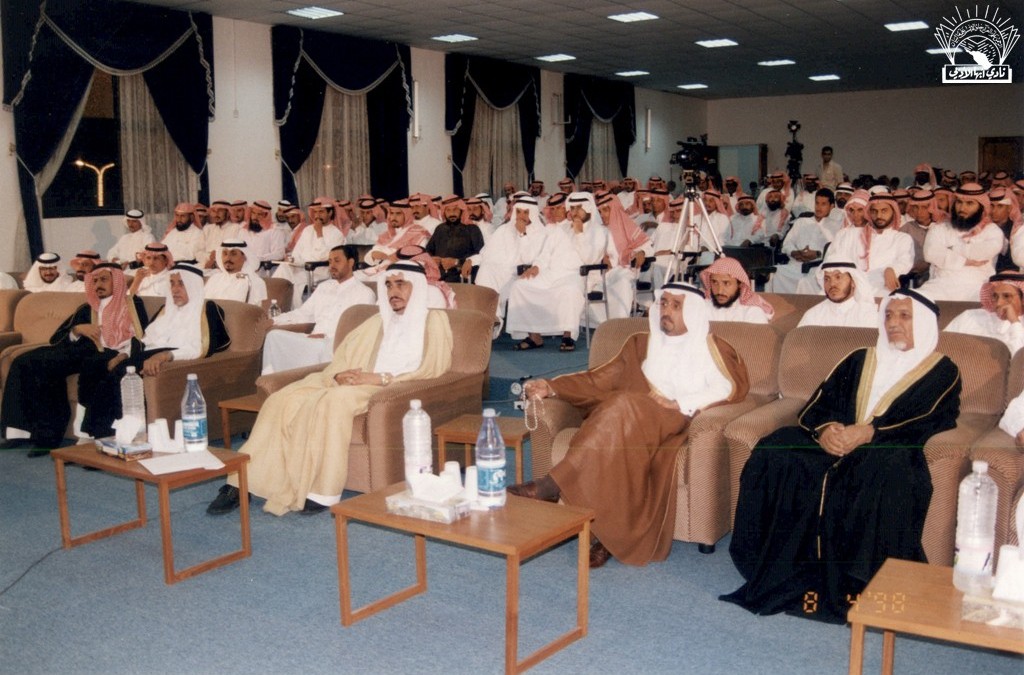 من المعارك الأدبية : – د. عبد المحسن القحطاني – علي آل عمر عسيري .
