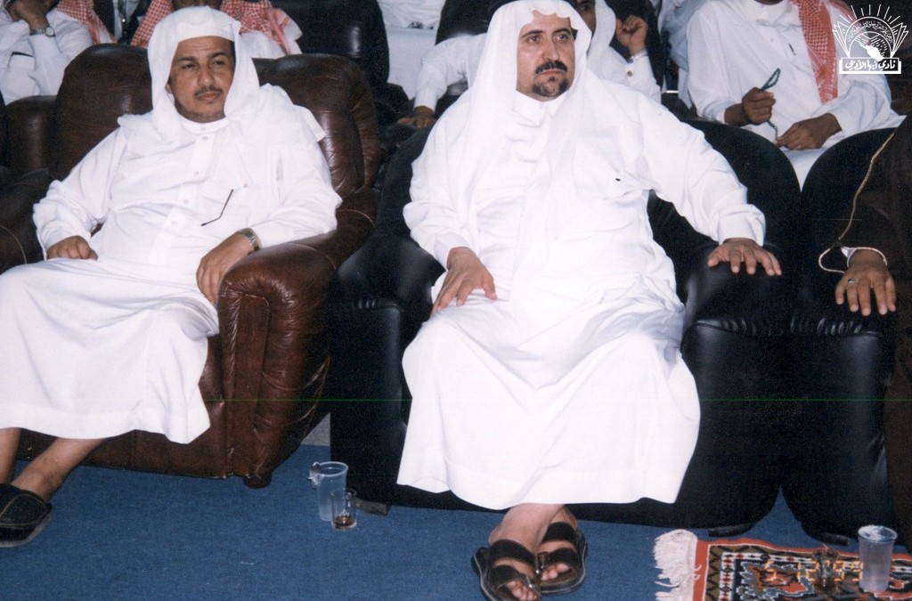 علي بن حسن الشهراني – محمد حسن غريب – عبد المحسن يوسف ، في إحدى أمسيات النادي ..