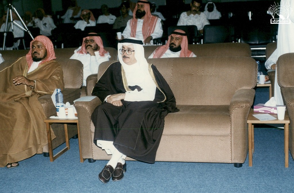 عن الشعر الإسلامي وقضاياه : د/ محمد حسن زيني – د. عبد الله محمد الحميد .