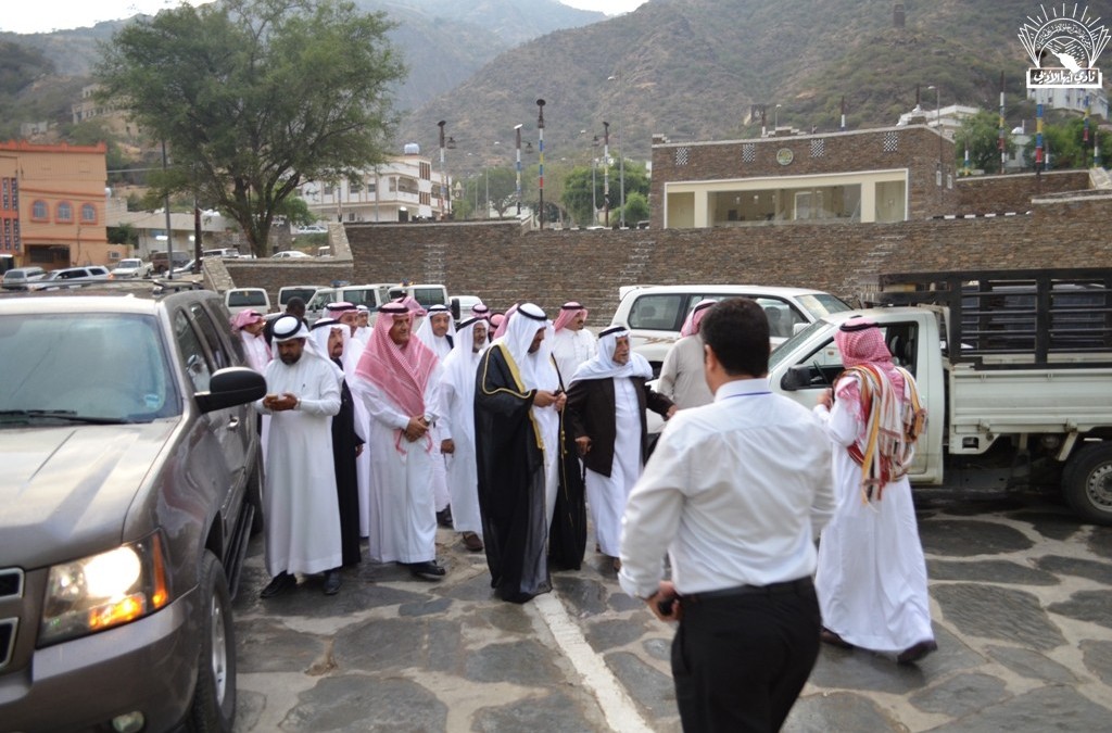 منتدى عبقر بأدبي جدة &nbsp;ولجنة&nbsp; رجال &nbsp;ألمع خلال افتتاحها&nbsp; :