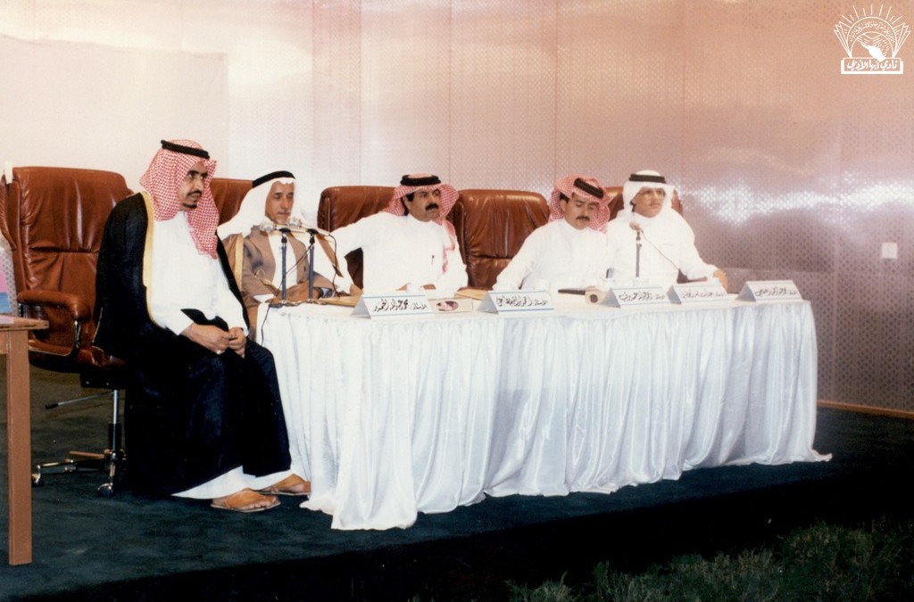 من أمسيات النادي في محافظة رجال المع ..