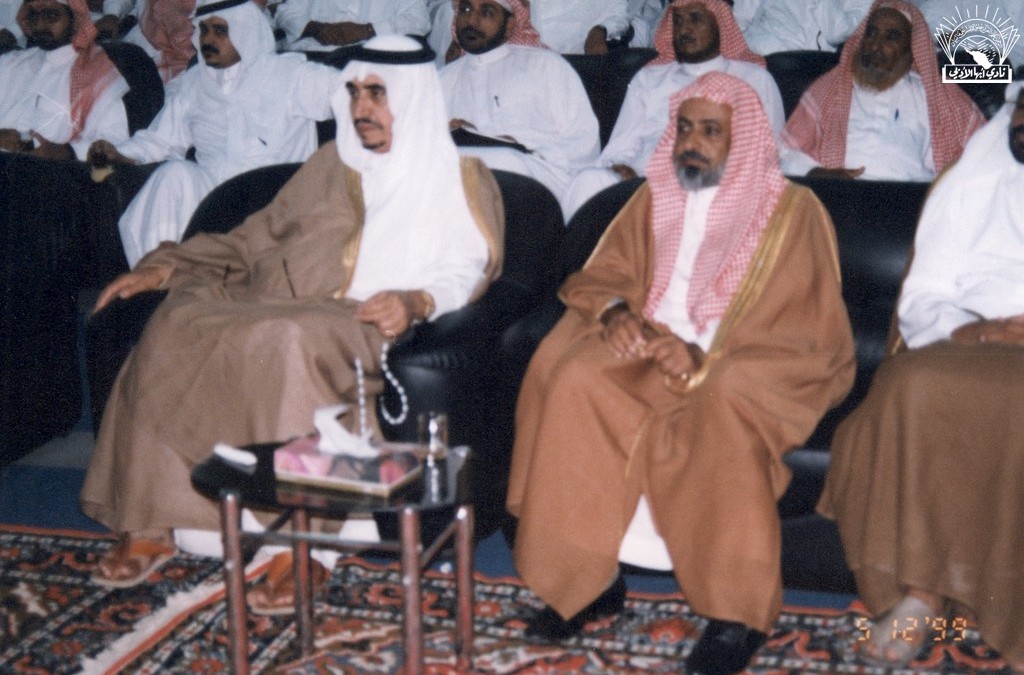 محاضرات وأمسيات منوعة …