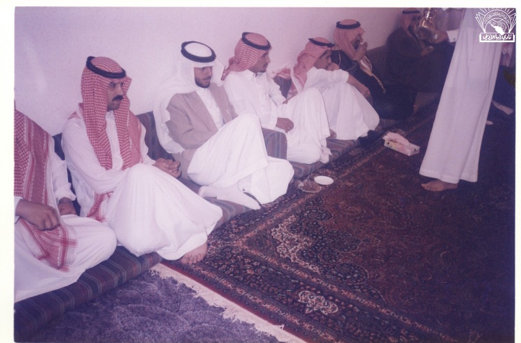 مجموعة من الأمسيات والمحاضرات …