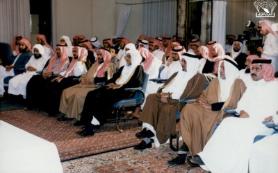 إحدى أماسي النادي الشعرية في محافظة بيشة .