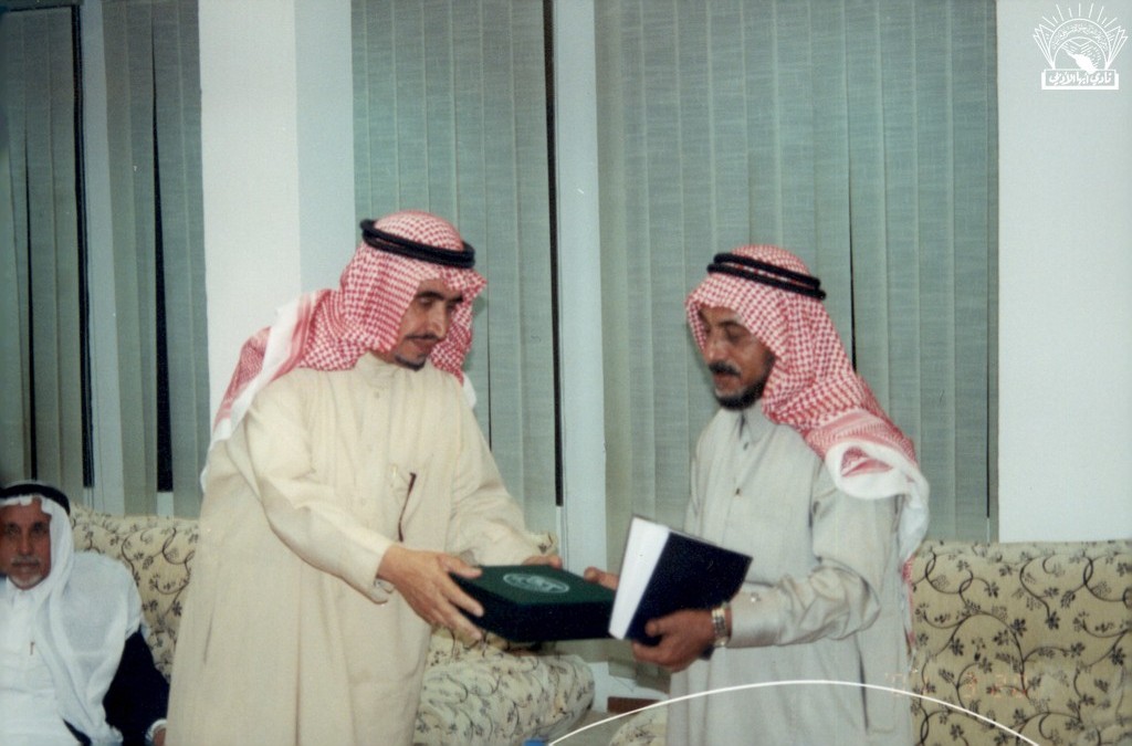 مســـامرة أدبية .