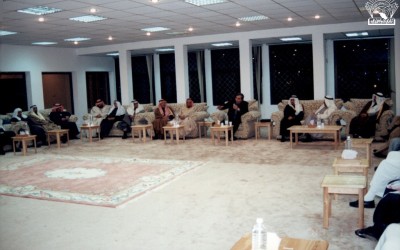 مسامرة مع الشاعر / عمر الفراّ .