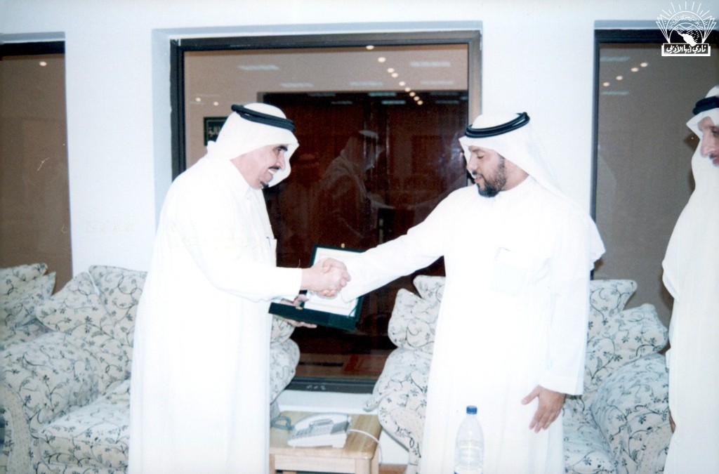 من المسامرات في النادي . مع د. ظافر مطر مدير عام الشؤون الصحية بالمنطقة – أ. خضران الزهراني .