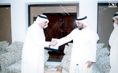 من المسامرات في النادي . مع د. ظافر مطر مدير عام الشؤون الصحية بالمنطقة – أ. خضران الزهراني .
