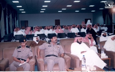 من ندوات المجالات العامة التي يقدمها النادي ….