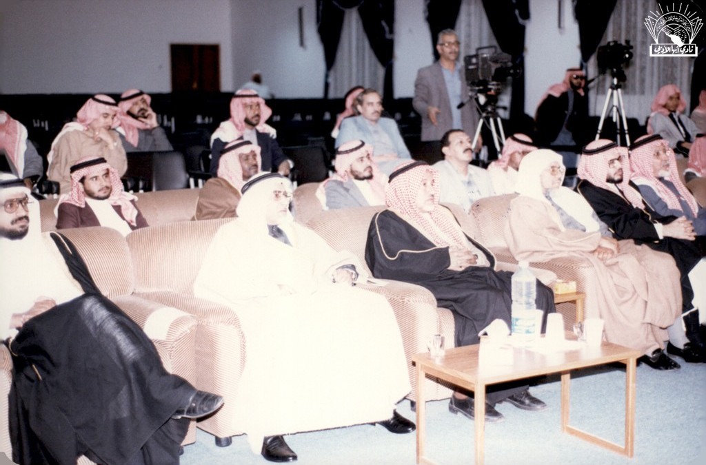 لقاء يجمع كلا من : – الشيخ هاشم النعمي – د. عبد الله أبو داهش – أ. علي مغاوي – د. أحمد التيهاني .