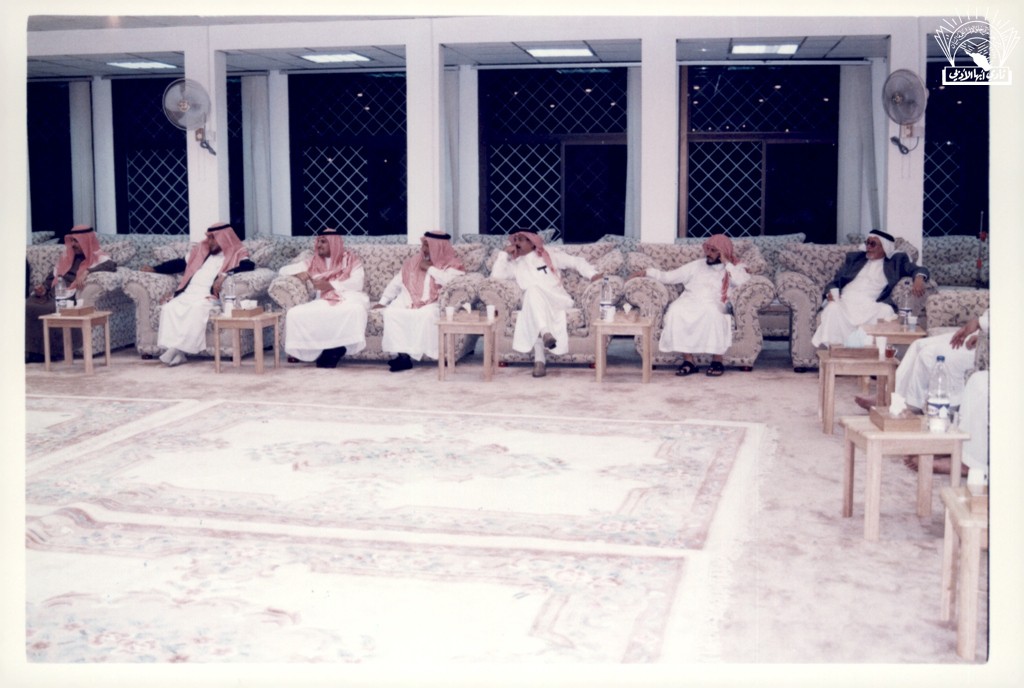 من المسامرات : د. محمد بن عبد الله آل زلفة .